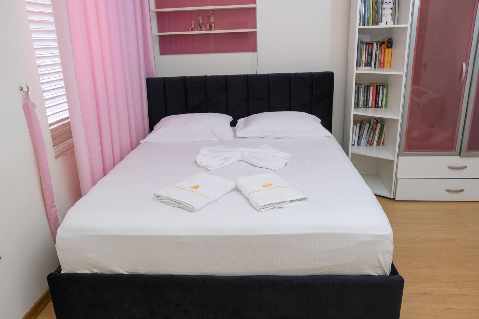 Albjona Guesthouse Tiranë Luaran gambar