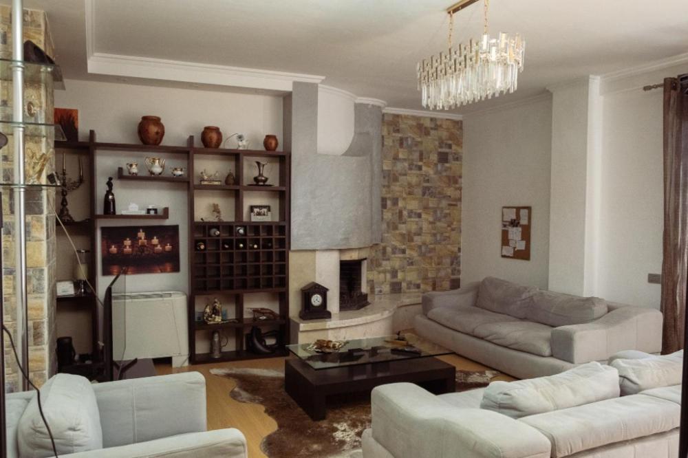 Albjona Guesthouse Tiranë Luaran gambar